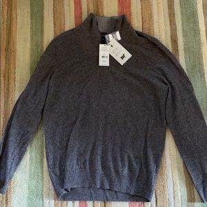 Men’s cashmere sweater medium